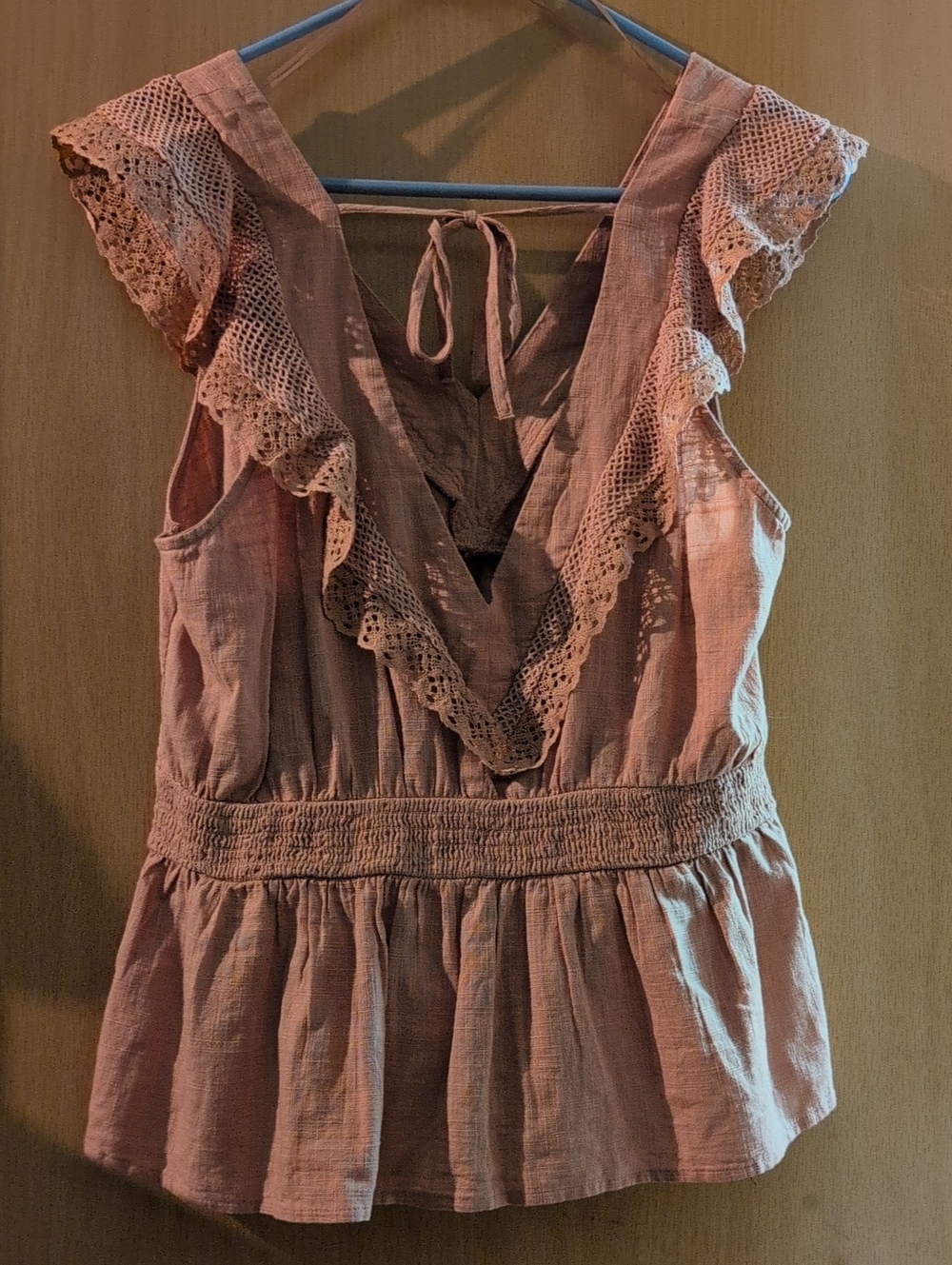 Old Navy Dusty Rose Crochet-Trim Tank Top - Picture 4 of 5